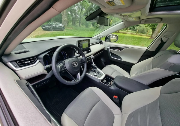 Toyota RAV4 cena 174000 przebieg: 24232, rok produkcji 2020 z Wieleń małe 407